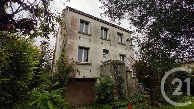 maison à vendre - 5 pièces - 85.4 m2 - SAINTES - 17 - POITOU-CHARENTES - Century 21 Agence De L'Europe