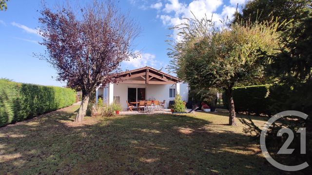 maison à vendre - 4 pièces - 119.6 m2 - SAINTES - 17 - POITOU-CHARENTES - Century 21 Agence De L'Europe