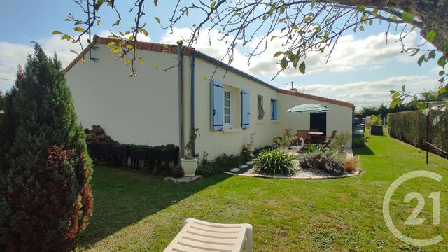 maison à vendre - 5 pièces - 90.7 m2 - PESSINES - 17 - POITOU-CHARENTES - Century 21 Agence De L'Europe